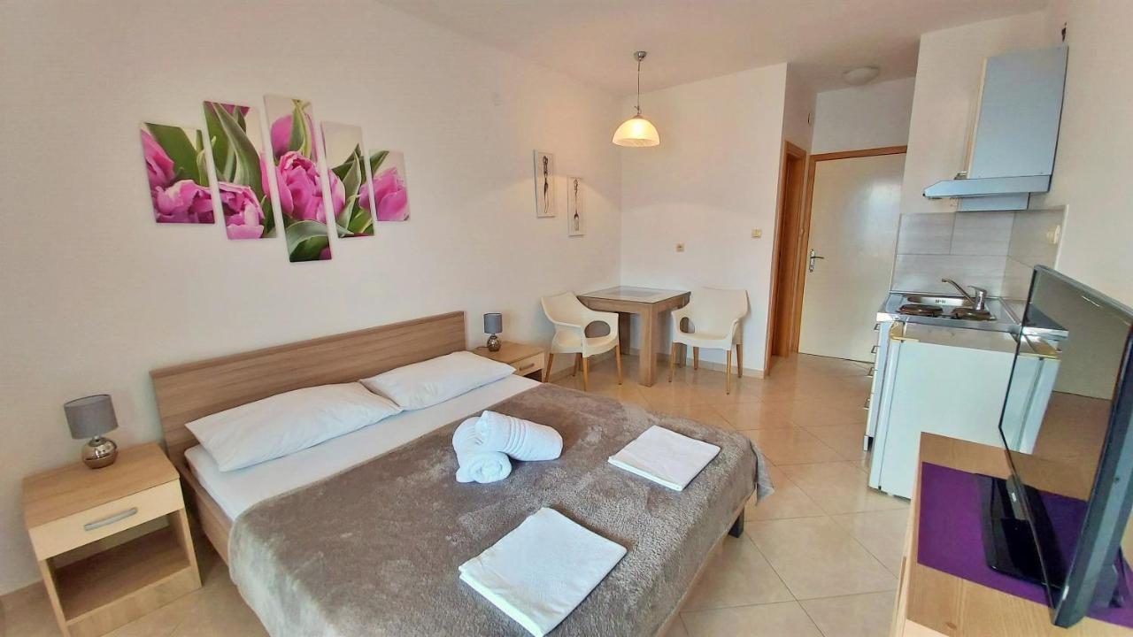 Apartments Nemira Omiš Dış mekan fotoğraf