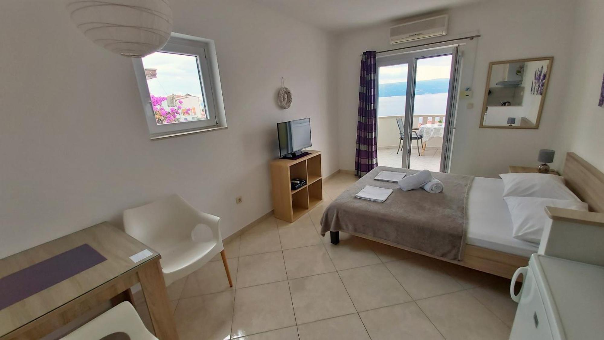 Apartments Nemira Omiš Oda fotoğraf