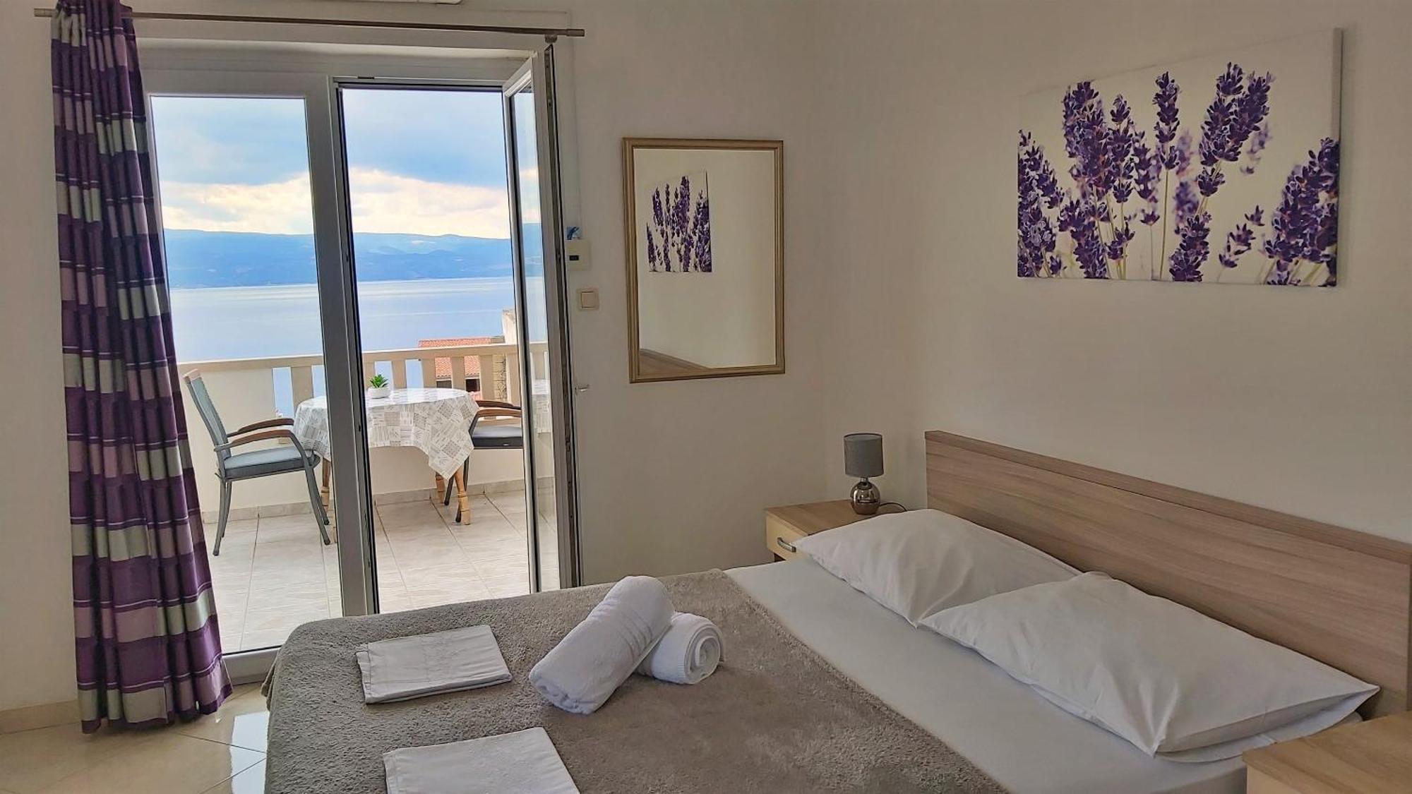 Apartments Nemira Omiš Oda fotoğraf