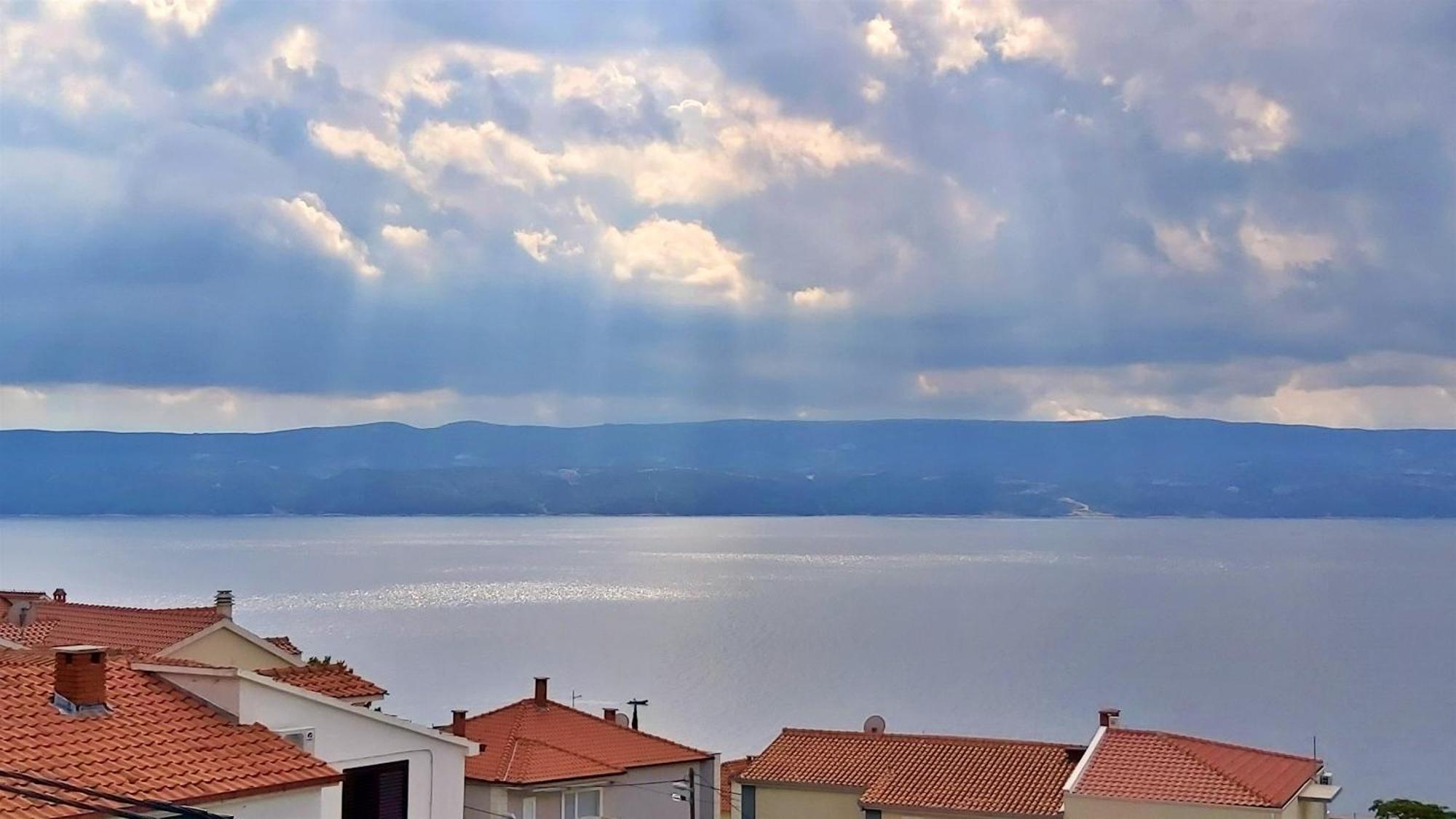 Apartments Nemira Omiš Oda fotoğraf