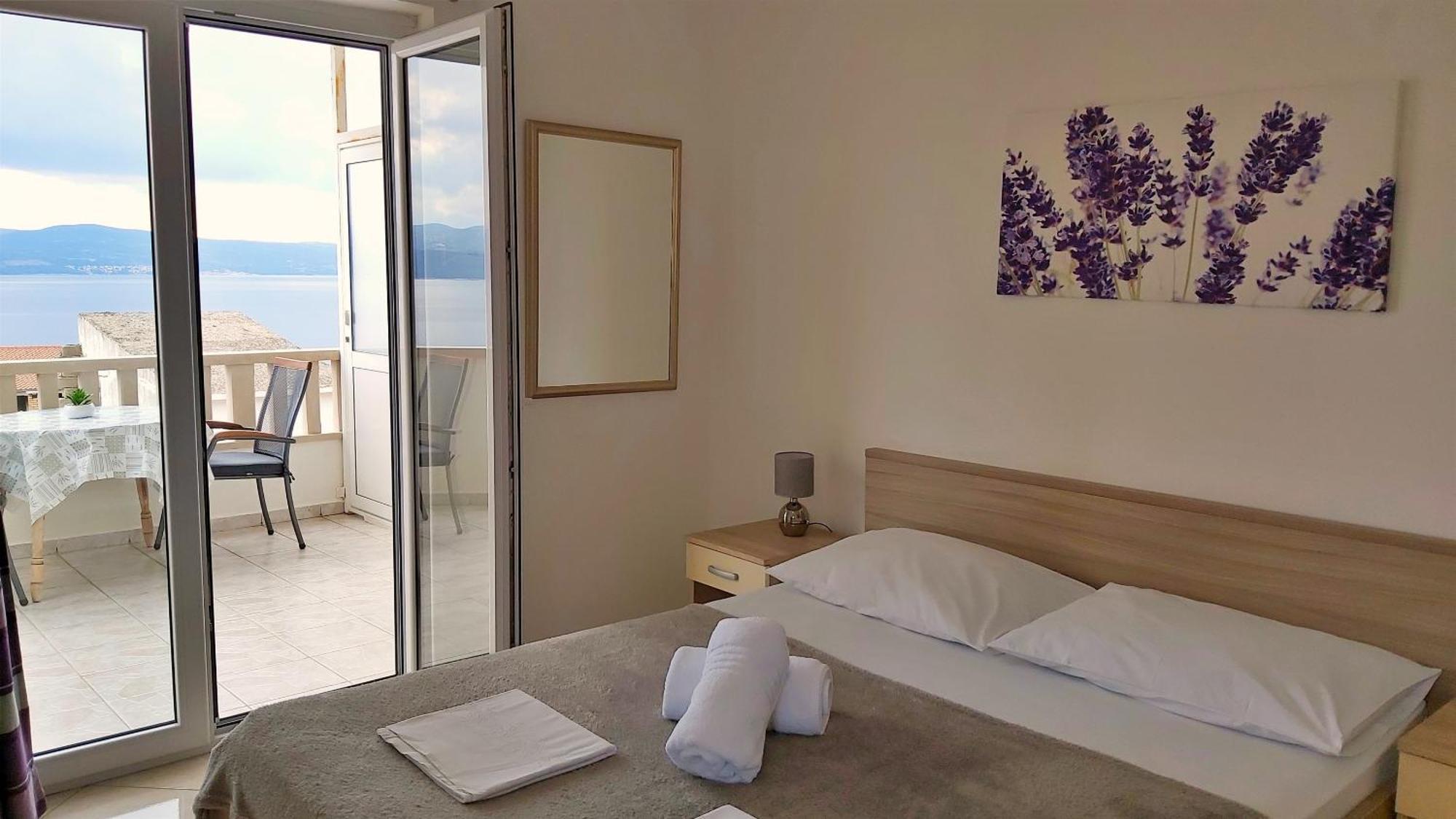 Apartments Nemira Omiš Oda fotoğraf