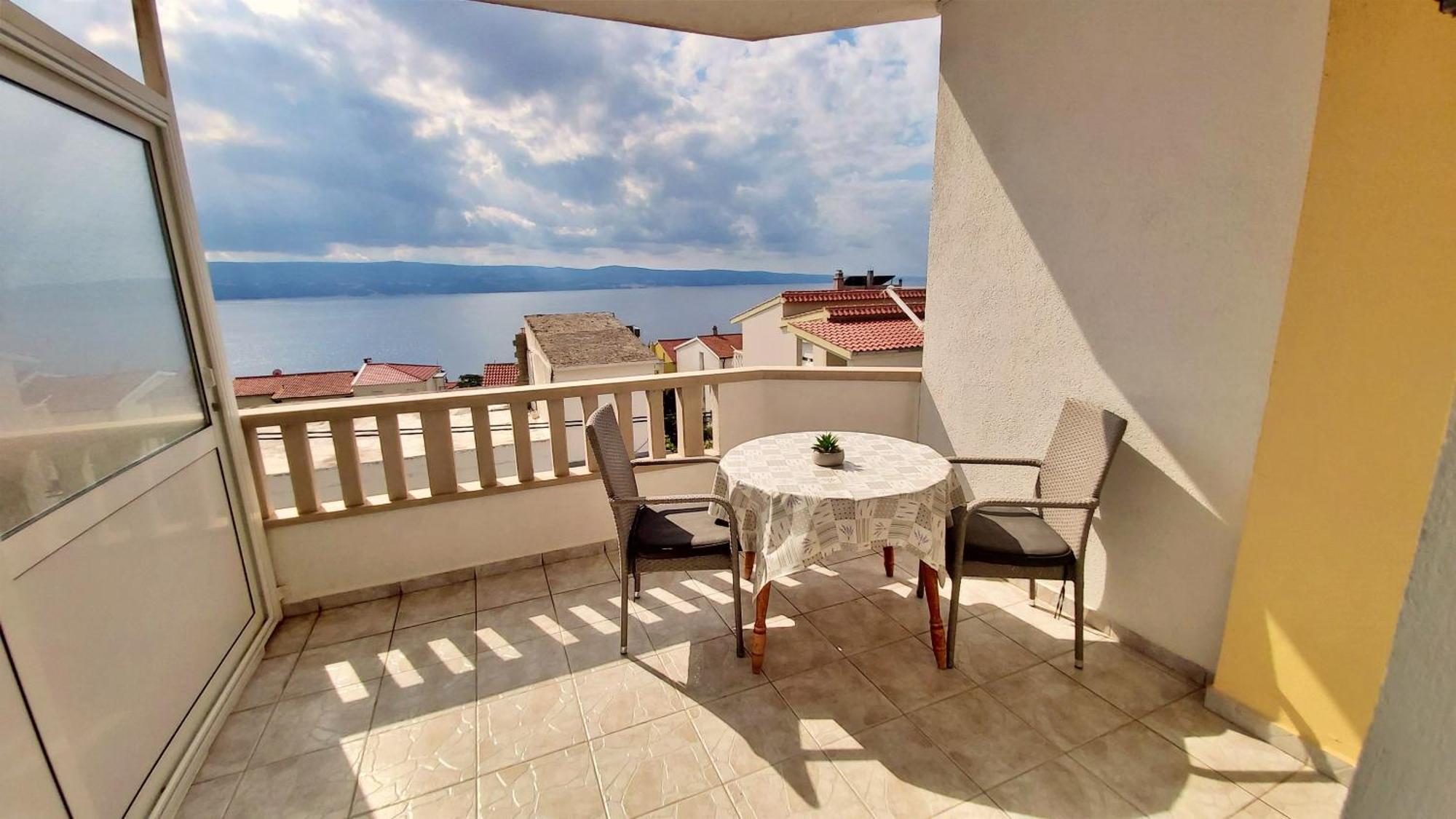 Apartments Nemira Omiš Oda fotoğraf