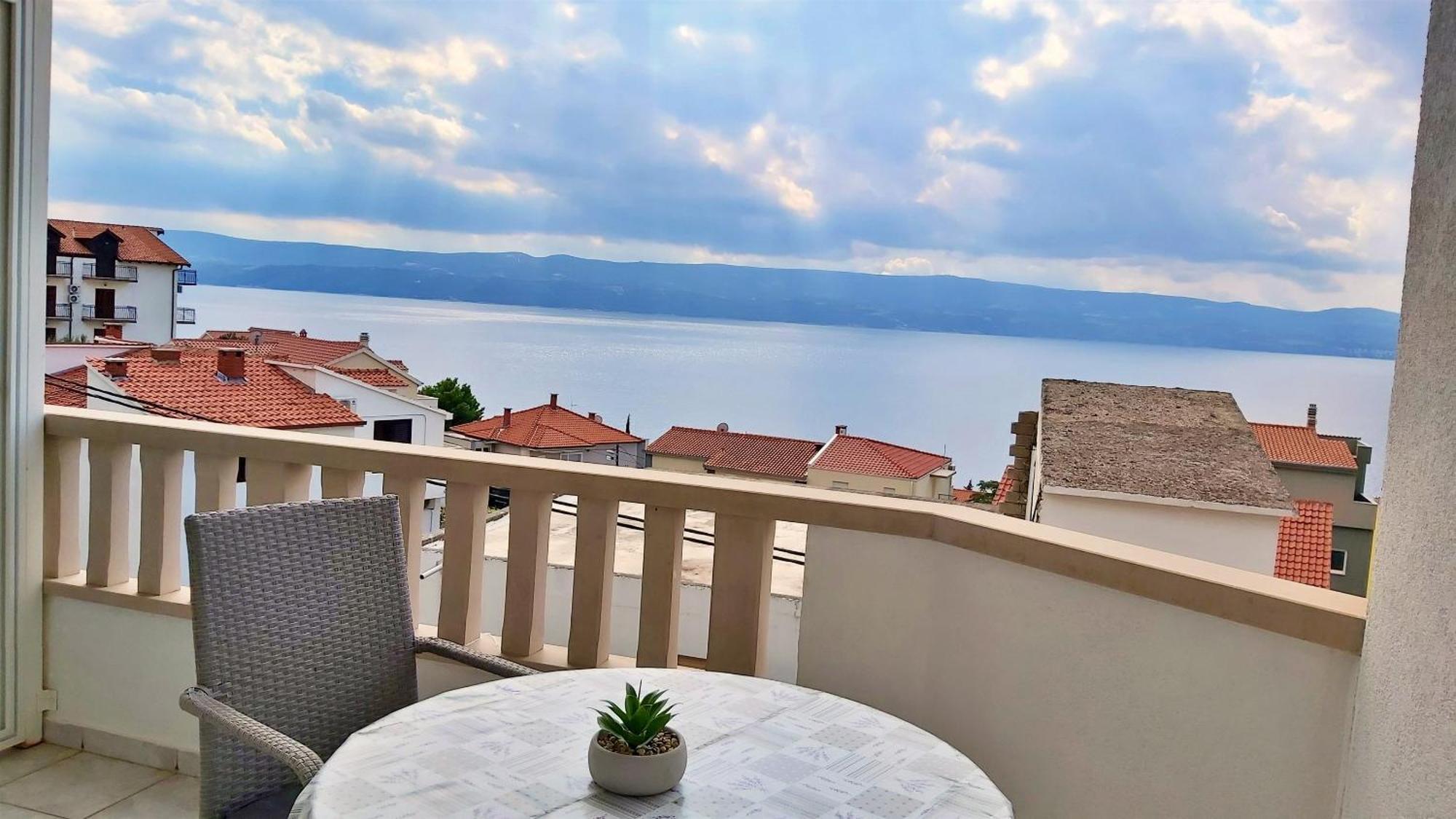 Apartments Nemira Omiš Oda fotoğraf