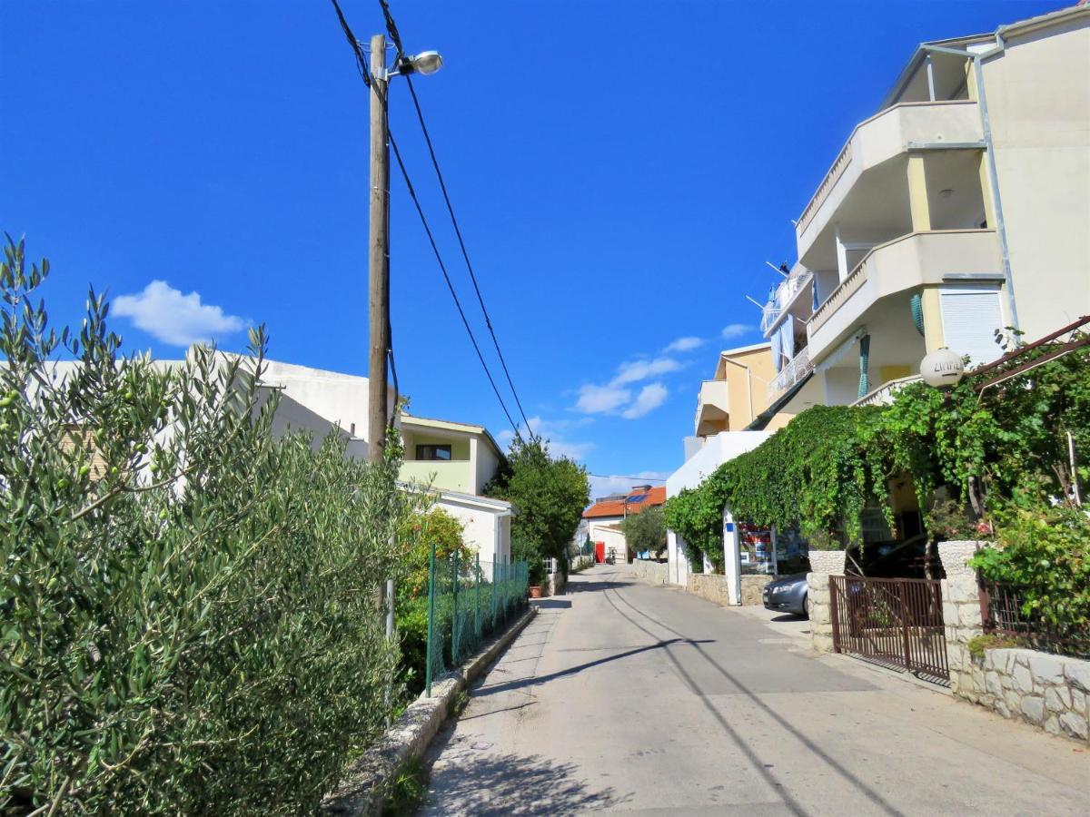 Apartments Nemira Omiš Dış mekan fotoğraf